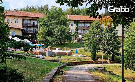 изображение за оферта Почивка в Габровския Балкан: Нощувка със закуска и възможност за вечеря, от Хотелски комплекс Люляци***, с. Врабците