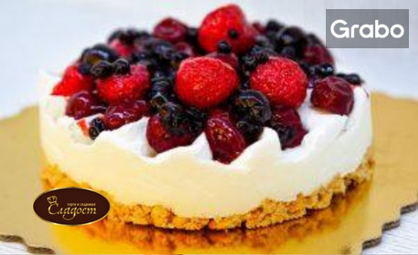 изображение за оферта Вкусен чийзкейк за делник и празник - в красива кутия, от Сладкарница Сладост